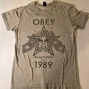 Obey t-shirt